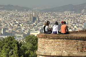 Circ, teatre, performance i música al Castell de Montjuïc