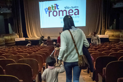 Vuelve el Petit Romea con nueva programación y una fiesta para conectar con el teatro